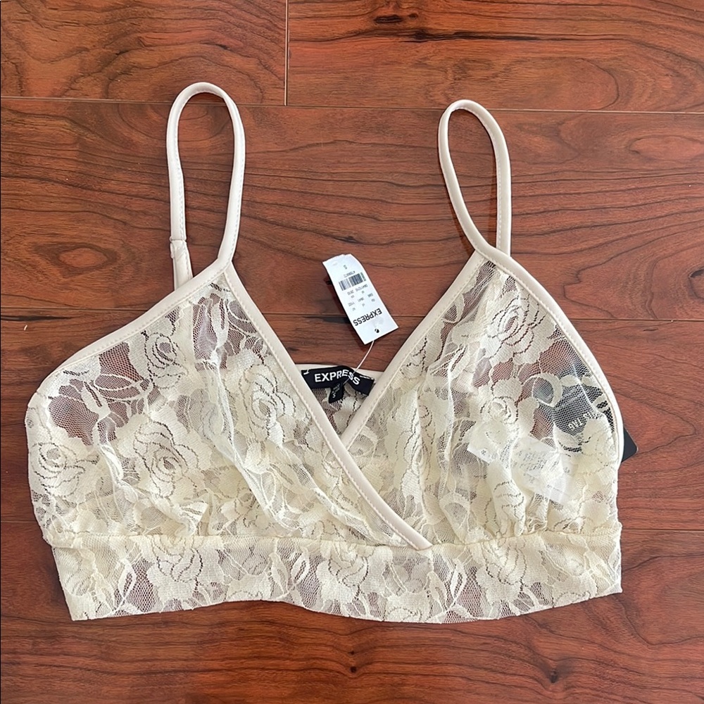 NWT Express Floral Lace Bralette in Cream